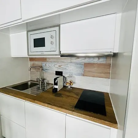 Estudio Pie De Pista-vistas-wiffi-netfli Hut 7353 Apartamento