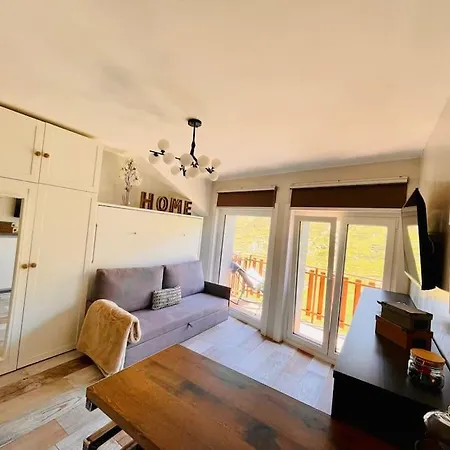 Apartamento Estudio Pie De Pista-vistas-wiffi-netfli Hut 7353